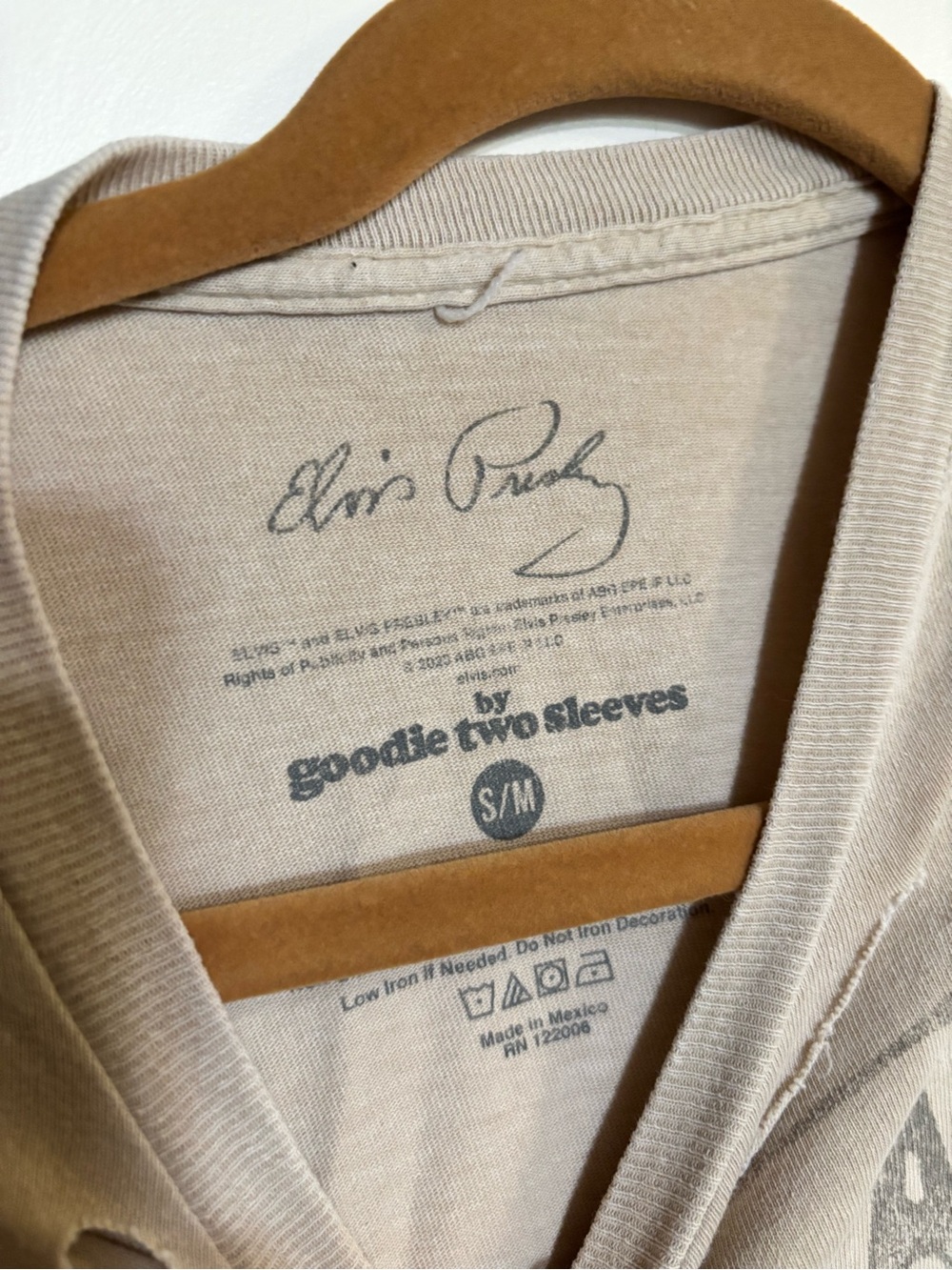 Elvis Presley Graceland Distressed Graphic Tee in Faded Beige - Picture 3 of 3